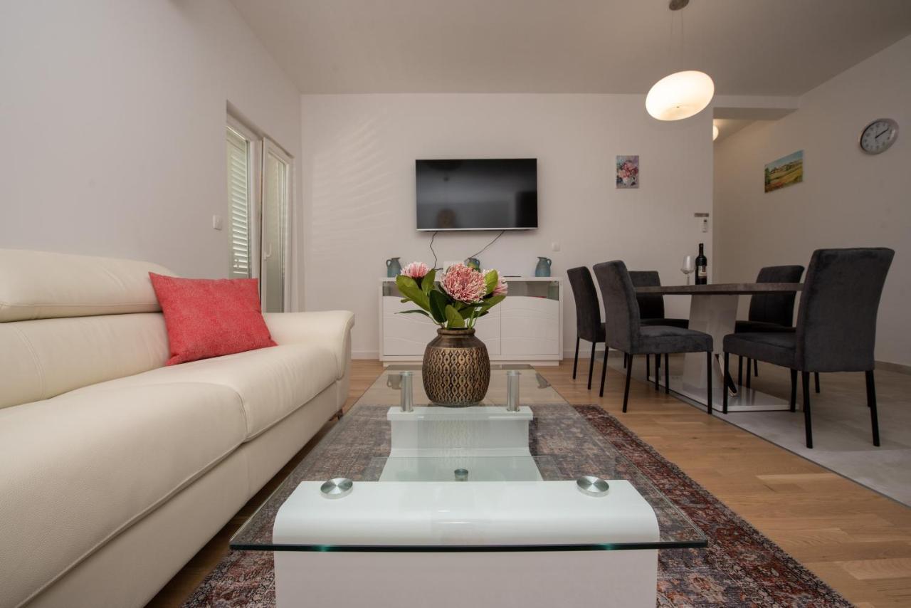 Apartment Katicic Spalato Esterno foto